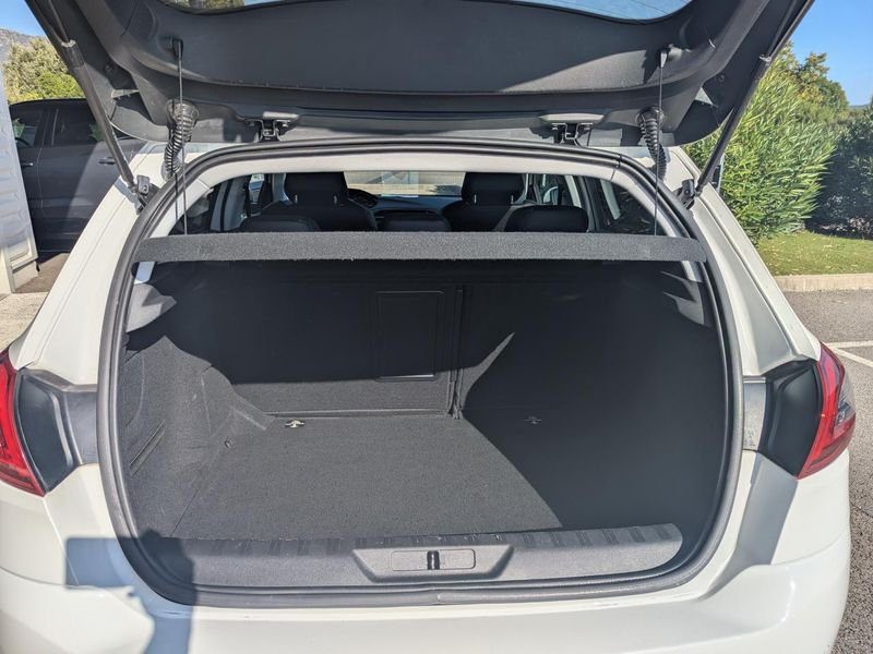 Peugeot 308 1.5 BlueHDi S&S - 130 BV EAT8 Tech Edition