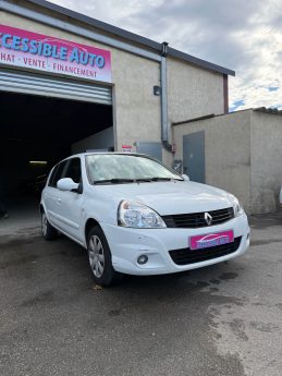 RENAULT CLIO 1.2I - 8V 2009