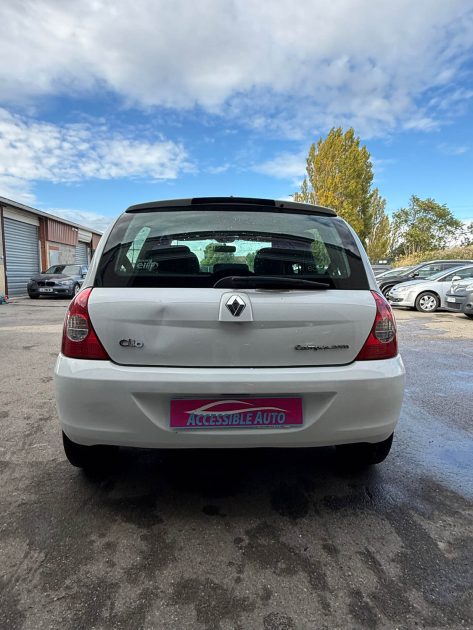 RENAULT CLIO 1.2I - 8V 2009