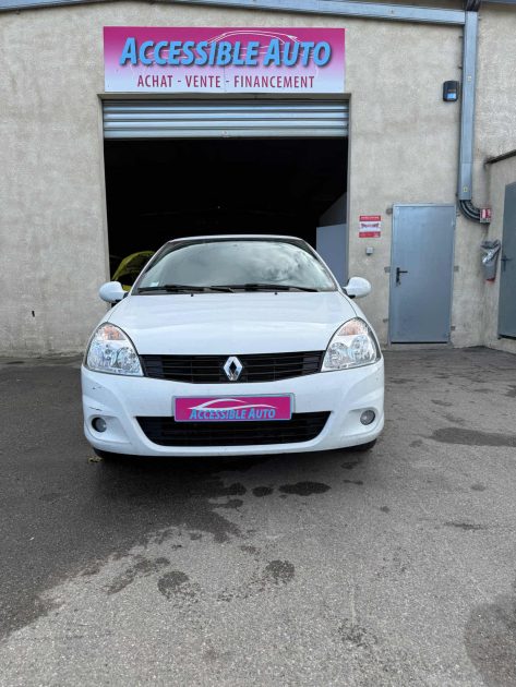 RENAULT CLIO 1.2I - 8V 2009