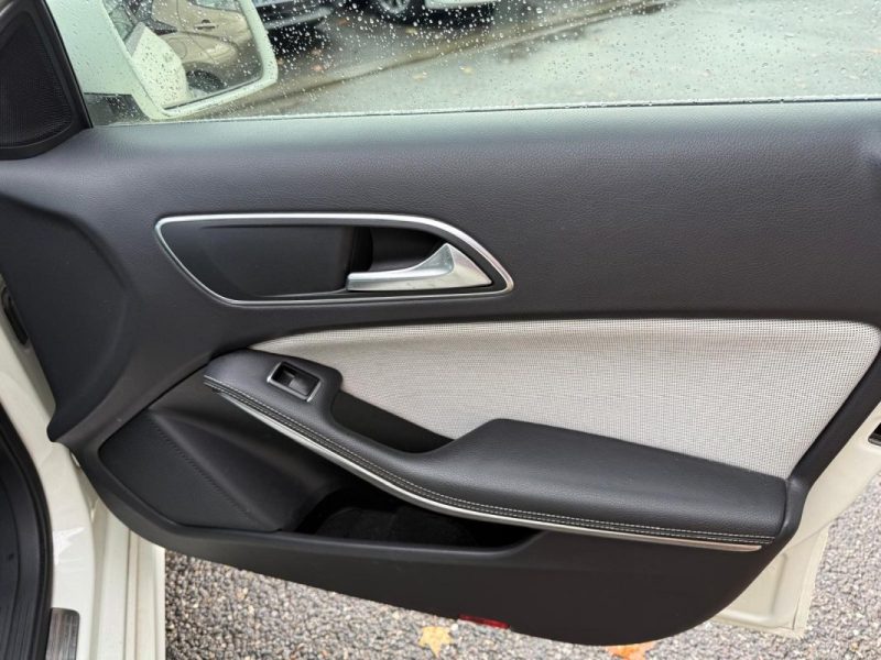 MERCEDES CLASSE A 180 CDI BLUE EFFICIENCY Toit ouvrant