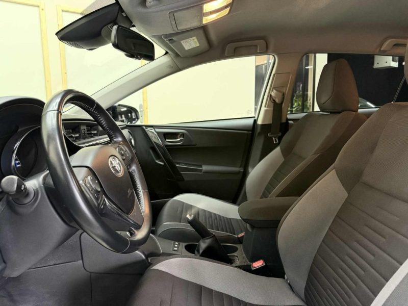 TOYOTA AURIS HSD 136H DESIGN 2018