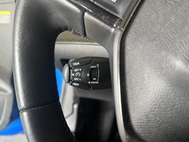 PEUGEOT 208 1.2 PURETECH 100CH ALLURE - Caméra - Sièges Chauffants 