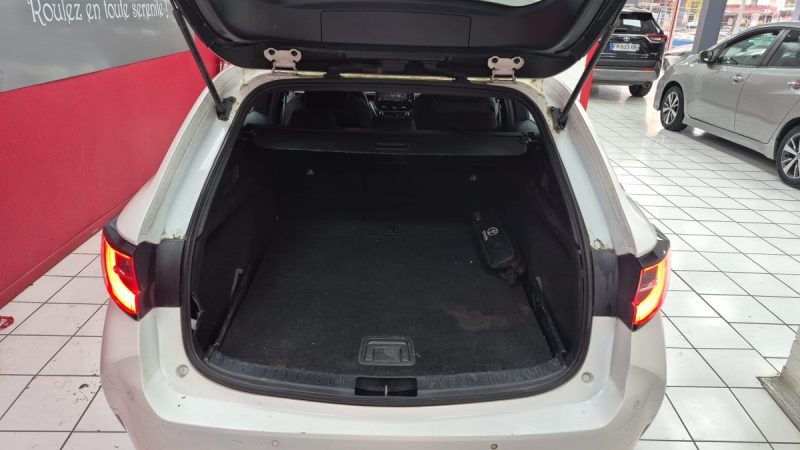 TOYOTA COROLLA TOURING SPORTS 122CV DYNAMIC BUSINESS/ 1 ERE MAIN/TVA RECUPERABLE