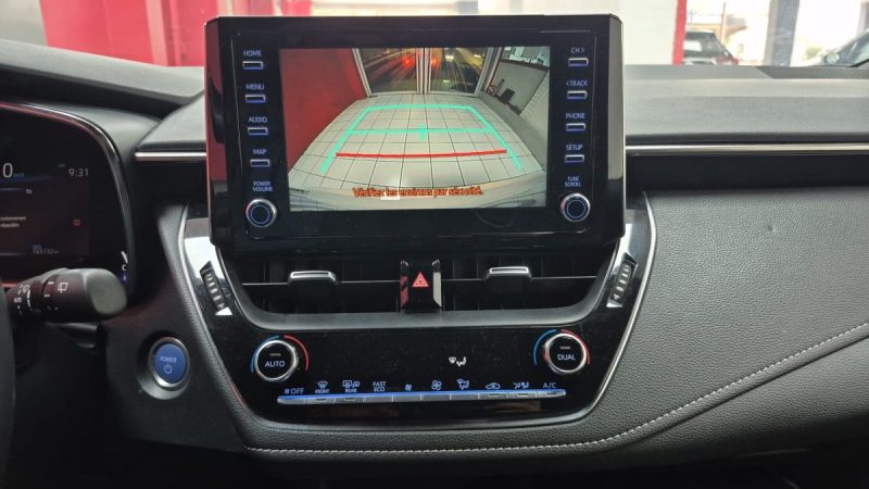 TOYOTA COROLLA TOURING SPORTS 122CV DYNAMIC BUSINESS/ 1 ERE MAIN/TVA RECUPERABLE