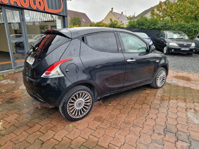 LANCIA YPSILON 0.9L 90CV TWINAIR *GOLD* BOITE AUTOMATIQUE -GARANTIE REVISE- 2013