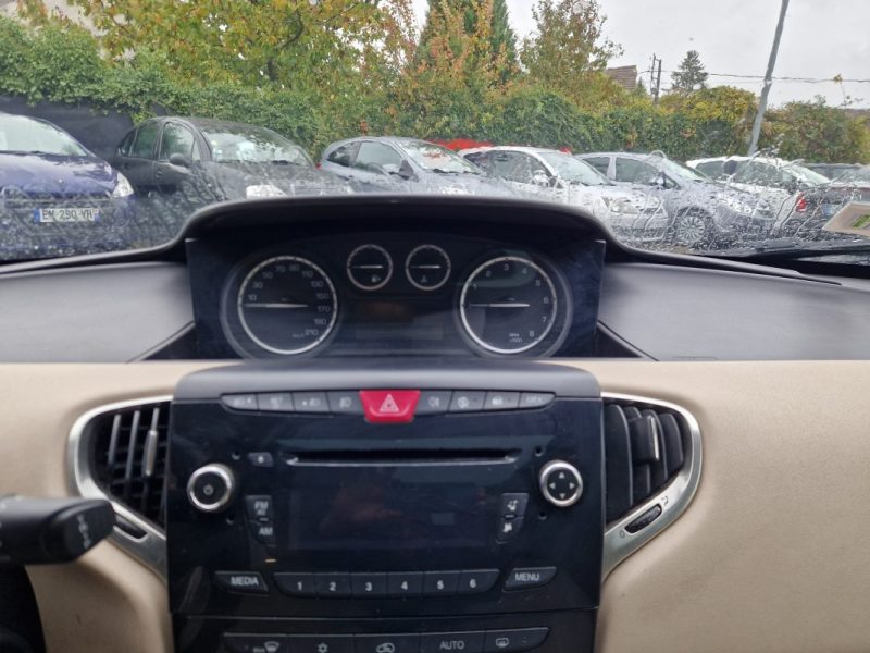 LANCIA YPSILON 0.9L 90CV TWINAIR *GOLD* BOITE AUTOMATIQUE -GARANTIE REVISE- 2013