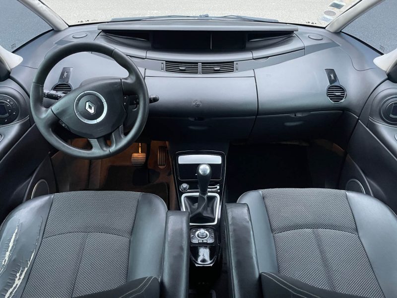 RENAULT ESPACE IV 25TH 2.0 DCI 150CH  