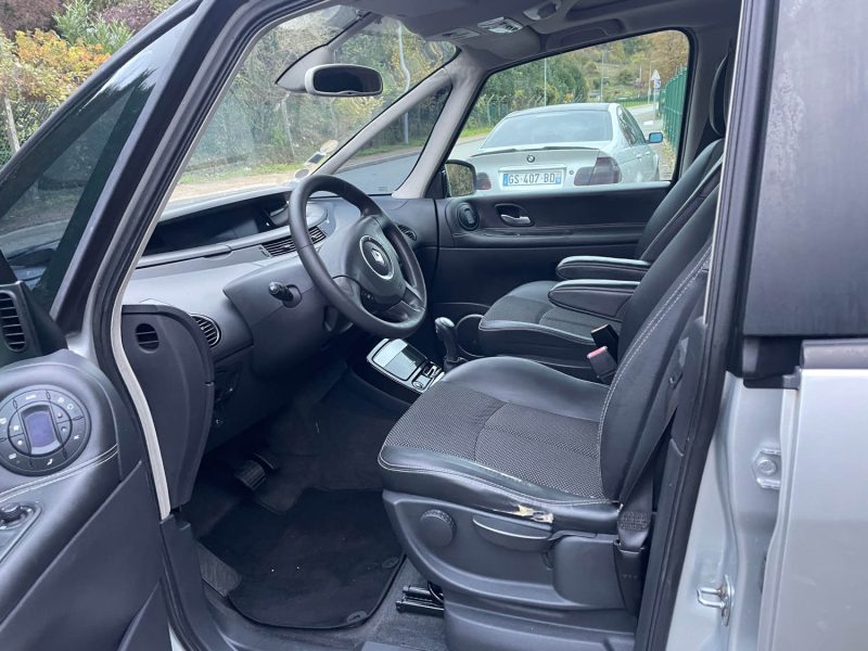 RENAULT ESPACE IV 25TH 2.0 DCI 150CH  