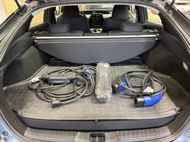 Toyota Prius PHV 122ch Hybride Solar - Suivis Toyota