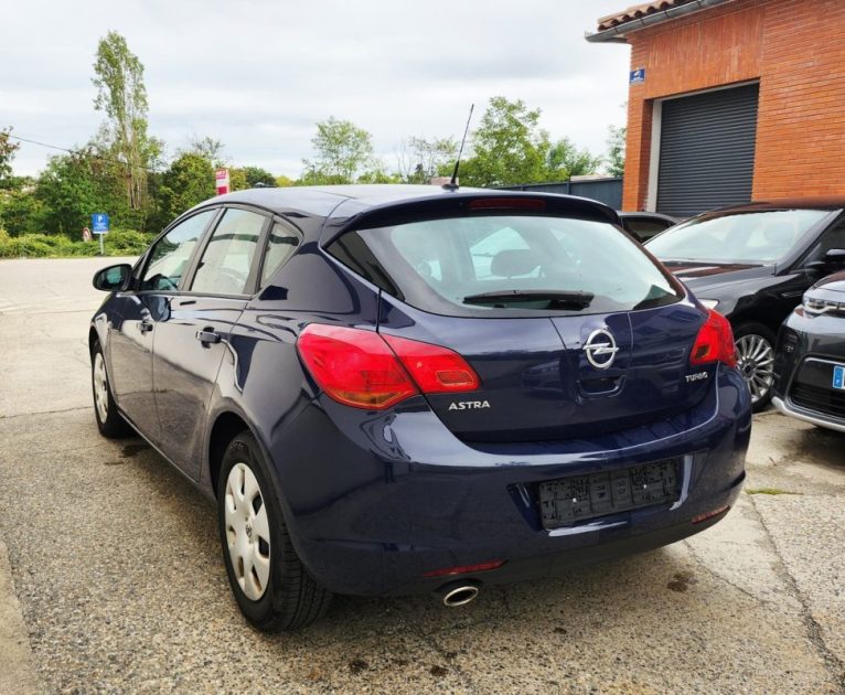 OPEL ASTRA ASTRA 1.4 TURBO EDITION 2010