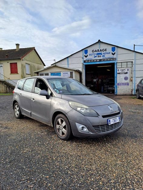 RENAULT GRAND SCÉNIC III 2010