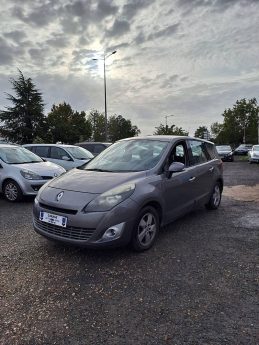 RENAULT GRAND SCÉNIC III 2010