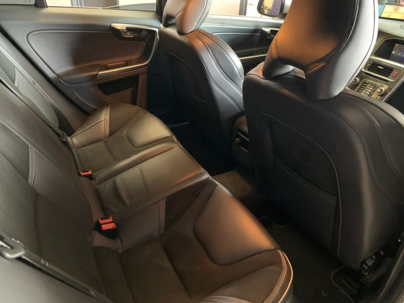 VOLVO S60 PHASE 2 D4 2.0 181CV R-DESIGN GEARTRONIC BVA8 - DISTRIBUTION OK - ENTRETIEN A JOUR  