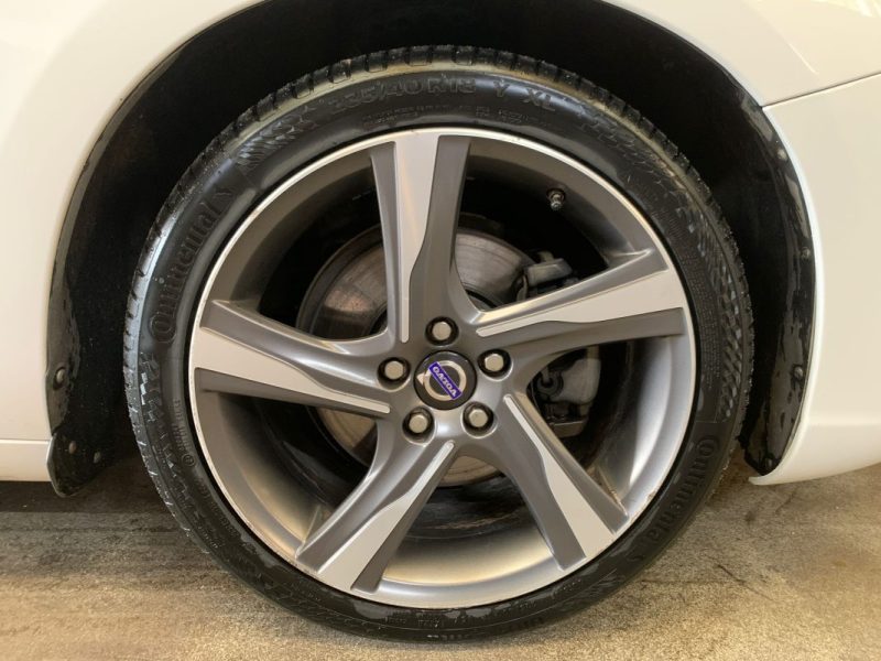 VOLVO S60 PHASE 2 D4 2.0 181CV R-DESIGN GEARTRONIC BVA8 - DISTRIBUTION OK - ENTRETIEN A JOUR  