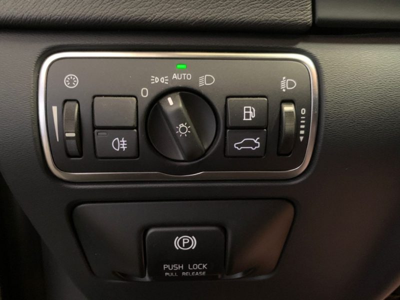 VOLVO S60 PHASE 2 D4 2.0 181CV R-DESIGN GEARTRONIC BVA8 - DISTRIBUTION OK - ENTRETIEN A JOUR  