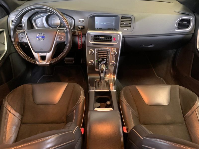 VOLVO S60 PHASE 2 D4 2.0 181CV R-DESIGN GEARTRONIC BVA8 - DISTRIBUTION OK - ENTRETIEN A JOUR  