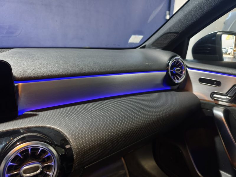 MERCEDES MERCEDES CLASSE A 200D 150 CV - FINITION AMG LINE - BOITE AUTOMATIQUE  200 D 150CH STYLE LINE 8G-DCT 2020