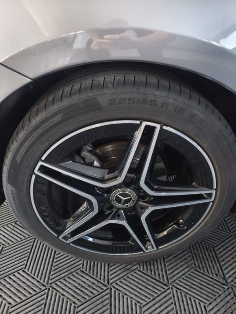 MERCEDES MERCEDES CLASSE A 200D 150 CV - FINITION AMG LINE - BOITE AUTOMATIQUE  200 D 150CH STYLE LINE 8G-DCT 2020