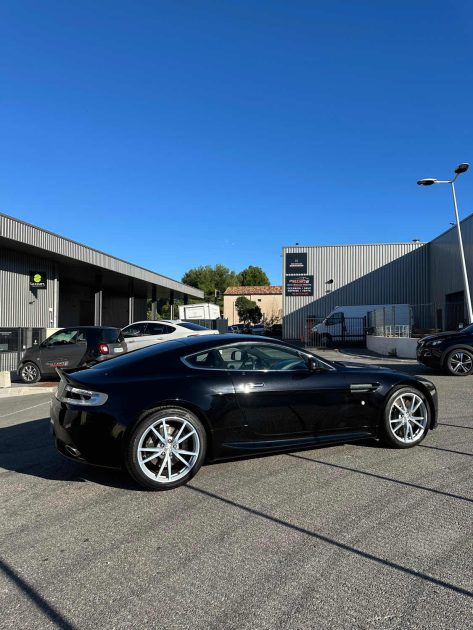 ASTON MARTIN V8 VANTAGE V8 4.7 426 CH SPORTSHIFT II FRANCAISRE SUIVI ASTON