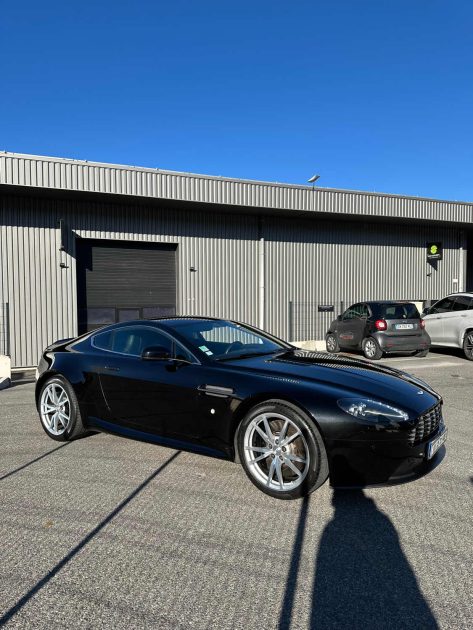 ASTON MARTIN V8 VANTAGE V8 4.7 426 CH SPORTSHIFT II FRANCAISRE SUIVI ASTON