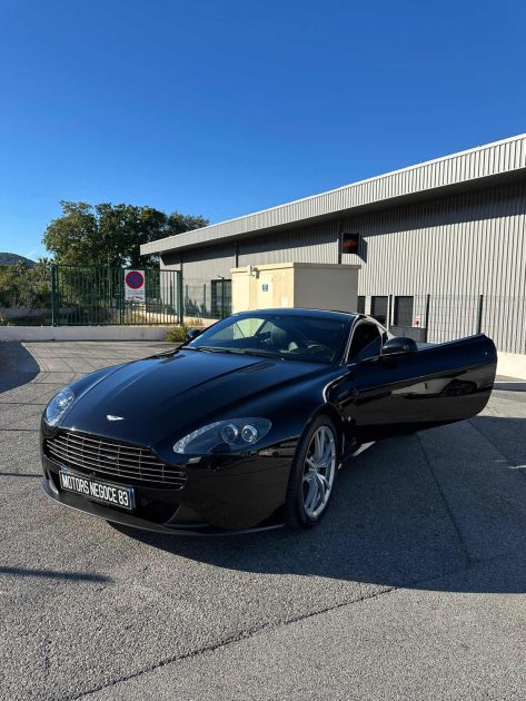 ASTON MARTIN V8 VANTAGE V8 4.7 426 CH SPORTSHIFT II FRANCAISRE SUIVI ASTON