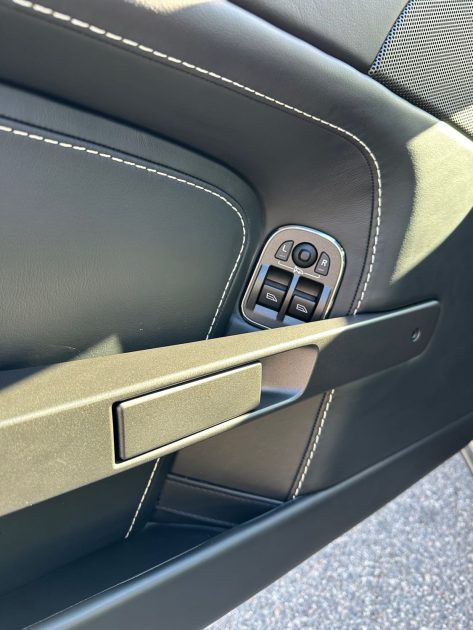 ASTON MARTIN V8 VANTAGE V8 4.7 426 CH SPORTSHIFT II FRANCAISRE SUIVI ASTON