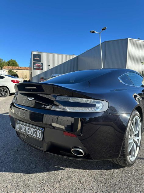 ASTON MARTIN V8 VANTAGE V8 4.7 426 CH SPORTSHIFT II FRANCAISRE SUIVI ASTON
