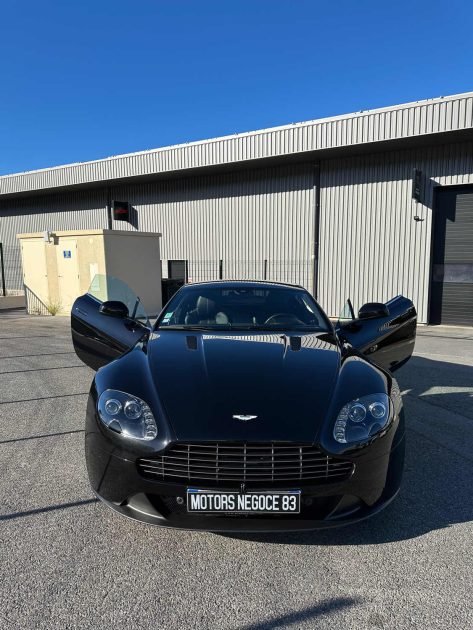 ASTON MARTIN V8 VANTAGE V8 4.7 426 CH SPORTSHIFT II FRANCAISRE SUIVI ASTON