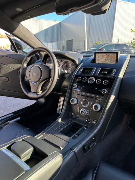 ASTON MARTIN V8 VANTAGE V8 4.7 426 CH SPORTSHIFT II FRANCAISRE SUIVI ASTON