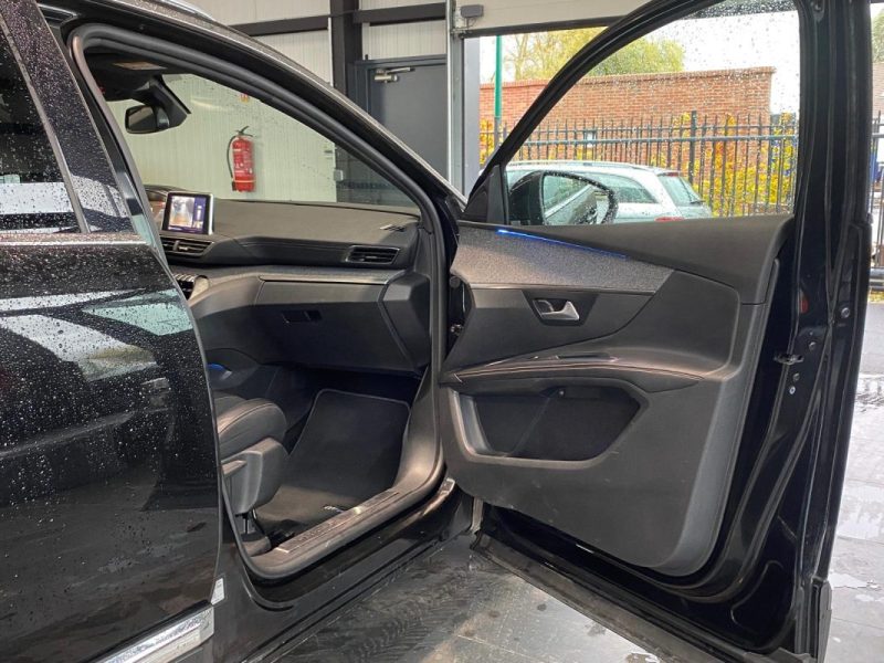 Peugeot 5008 GT Line 🌟 1.6 THP 165ch 🔹 7 places 👨‍👩‍👧‍👦 🌞 Toit ouvrant✨ Reprise ♻️ Garantie