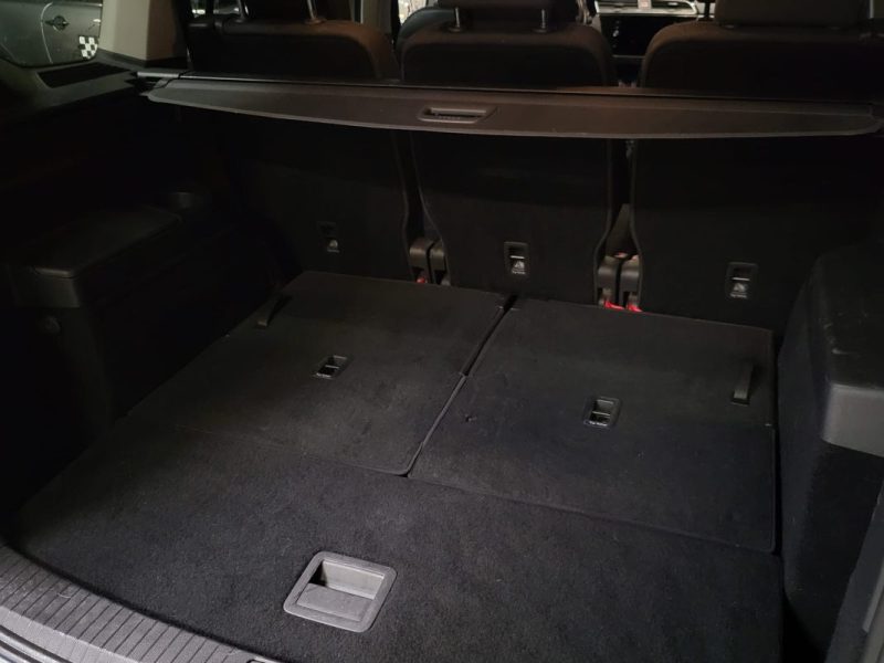 VOLKSWAGEN TOURAN 1.6 TDI 115 CONFORTLINE DSG7 7PL / CARPLAY / CAMERA DE RECUL / SUIVI COMPLET 