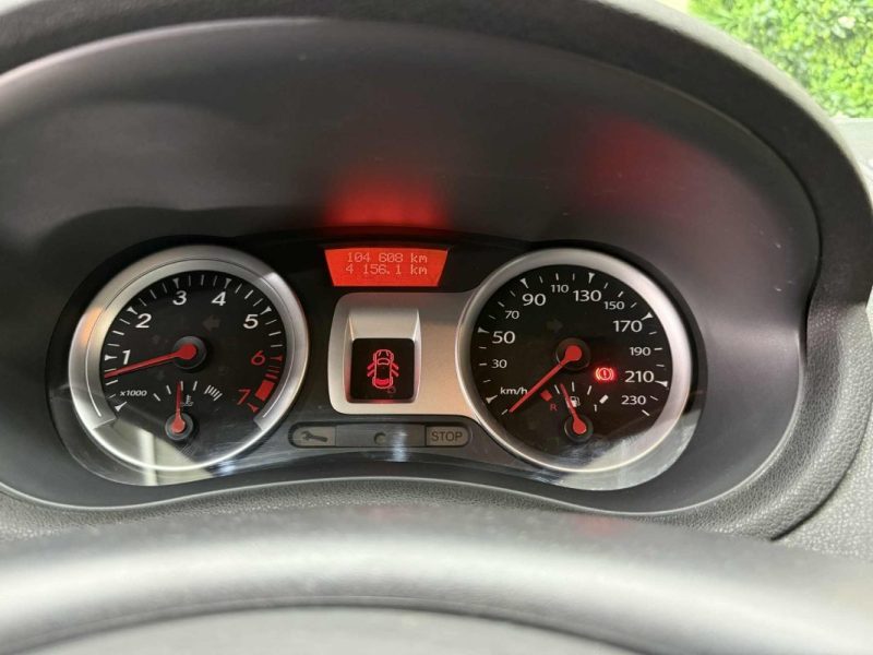 RENAULT CLIO 1.2 16V 75CH TOMTOM 75CV 2012