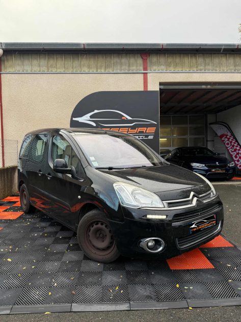 CITROEN BERLINGO 1.6 HDI 90 XTR 5 Places - Distribution à jour - Attelage 