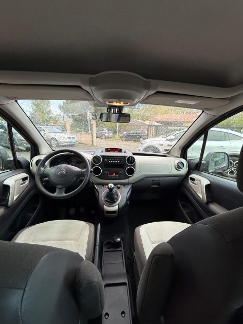 CITROEN BERLINGO 1.6 HDI 90 XTR 5 Places - Distribution à jour - Attelage 