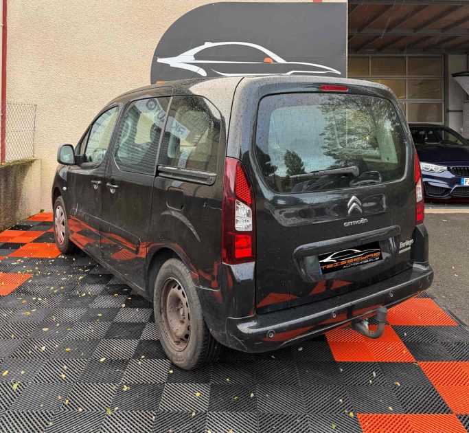 CITROEN BERLINGO 1.6 HDI 90 XTR 5 Places - Distribution à jour - Attelage 