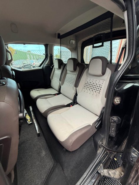 CITROEN BERLINGO 1.6 HDI 90 XTR 5 Places - Distribution à jour - Attelage 