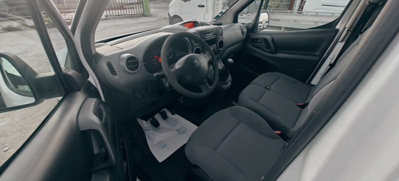 PEUGEOT PARTNER L1 1.6 HDI 92 PACK CD CLIM 120 L1 1.6 HDI 92 PACK CD CLIM 2012