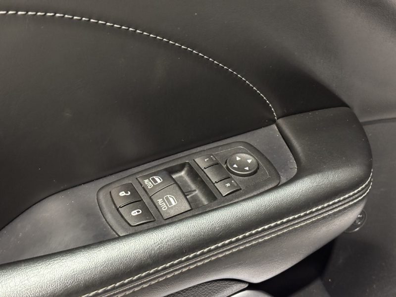 Dodge Challenger V8 6.4L 392 HEMI R/T Scat Pack Shaker 485ch - Carte Grise Française - Malus payé