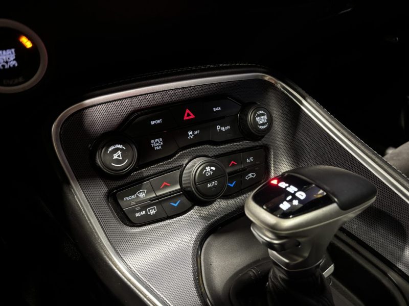 Dodge Challenger V8 6.4L 392 HEMI R/T Scat Pack Shaker 485ch - Carte Grise Française - Malus payé