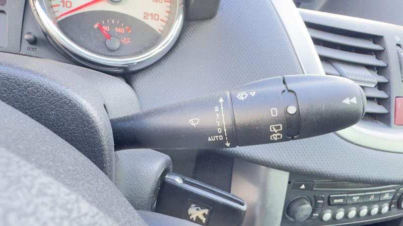 PEUGEOT 207 SW OUTDOOR 1.6 HDI GARANTIE 6MOIS