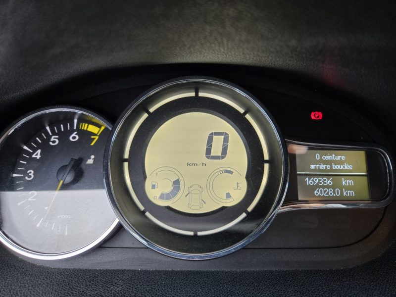 RENAULT MEGANE 1.2 TCE 115CH ENERGY BOSE EURO6 2015 2016