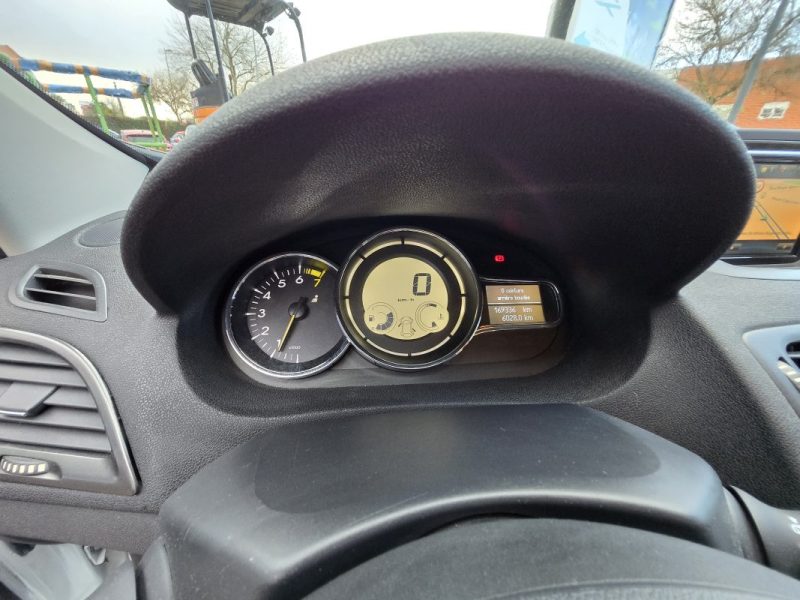 RENAULT MEGANE 1.2 TCE 115CH ENERGY BOSE EURO6 2015 2016