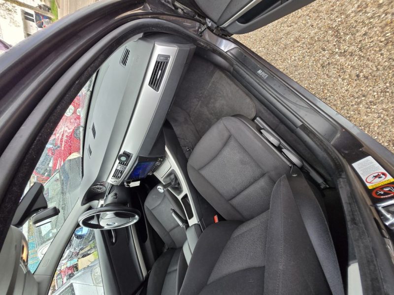 B.M.W. SERIE 3 318I PREMIERE 2007