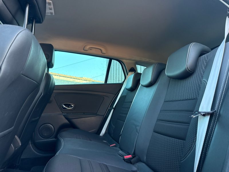 RENAULT MEGANE ESTATE 1.5 DCI 110CH ENERGY ECO2 BOSE 1ÈRE MAIN  