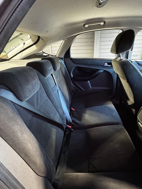 Ford Focus 1.6 Ghia – Révisée, Garantie incluse – Volant à droite