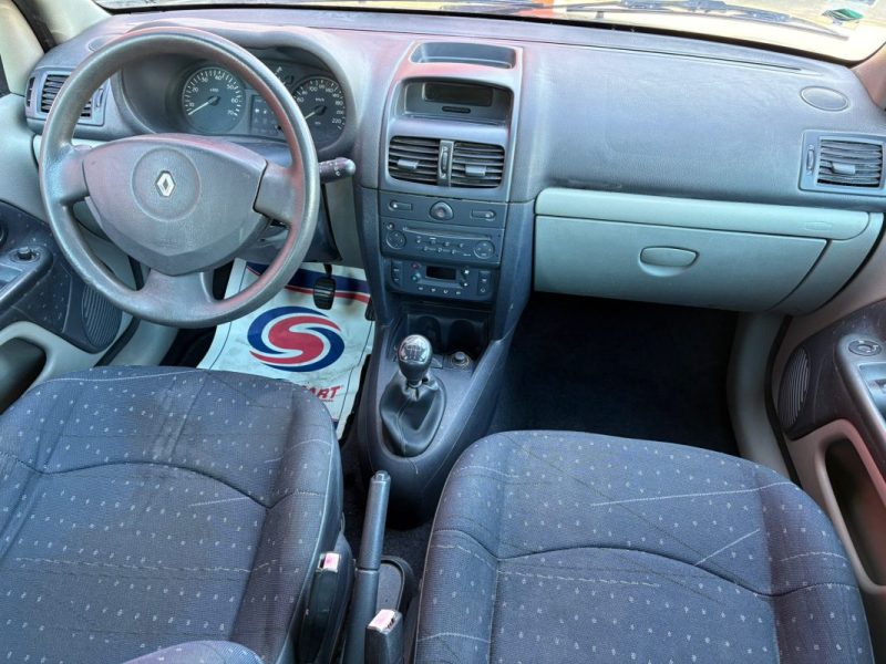 RENAULT CLIO RXE 1.9DTI 2002
