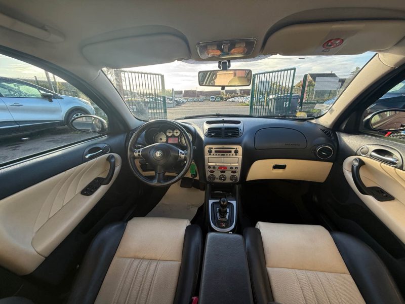 ALFA ROMEO 147 2.0I - 16V 150CV  TS DISTINCTIVE BOITE AUTO 1ER MAIN 