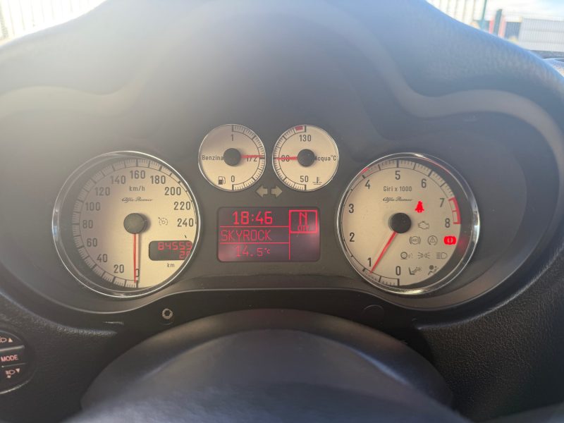 ALFA ROMEO 147 2.0I - 16V 150CV  TS DISTINCTIVE BOITE AUTO 1ER MAIN 