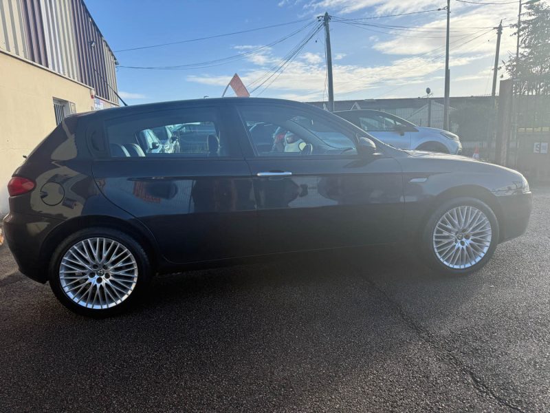 ALFA ROMEO 147 2.0I - 16V 150CV  TS DISTINCTIVE BOITE AUTO 1ER MAIN 
